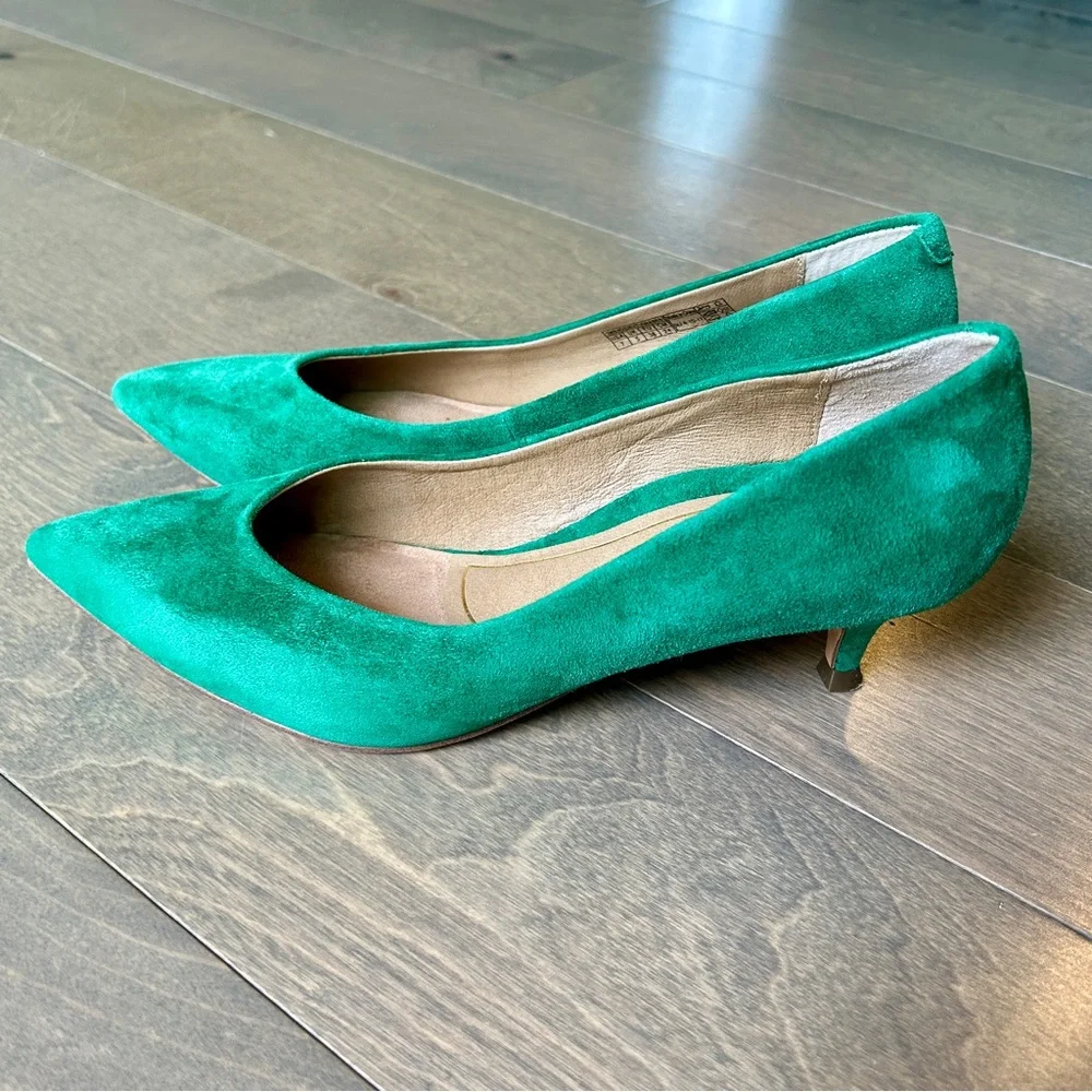 Vionic Josie Kitten Heel Emerald Suede Size 7 EUC